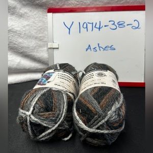 Charisma‎ Yarn 2 Skeins Ash New